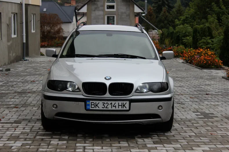 BMW 3 серія 2002 - 8