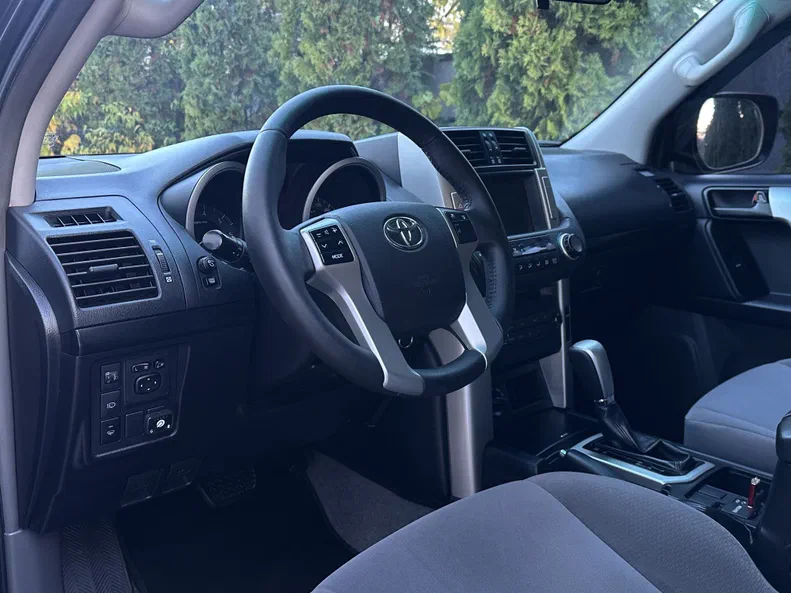 Toyota Land Cruiser Prado 2013 - 6