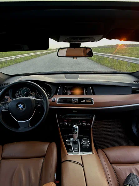 BMW 5 серія 2016 - 28