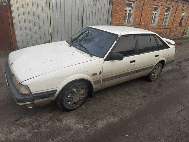 Mazda 626 1987 - 9