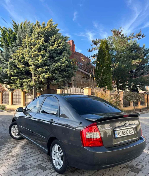Kia Cerato 2005 - 8