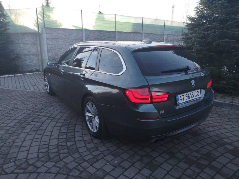 BMW 5 серія 2013 - 23