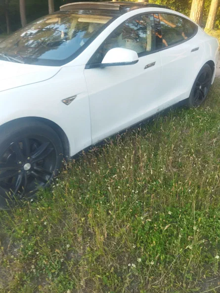 Tesla Model S 2014 - 14