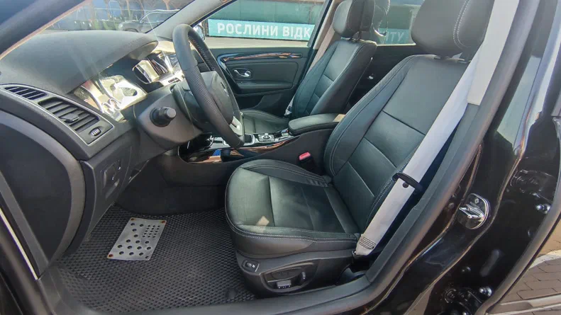 Renault Laguna 2013 - 5