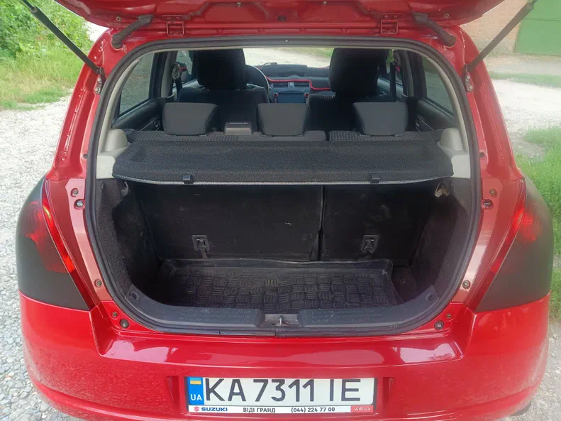 Suzuki Swift 2006 - 7