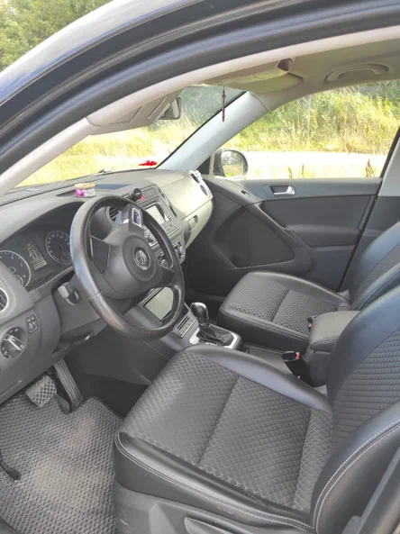 Volkswagen Tiguan 2010 - 14