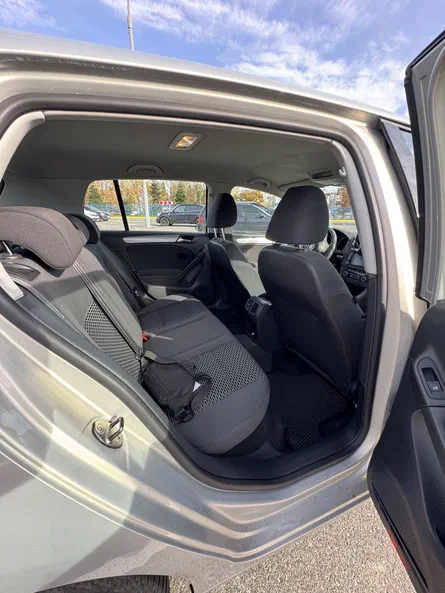 Volkswagen Golf 2011