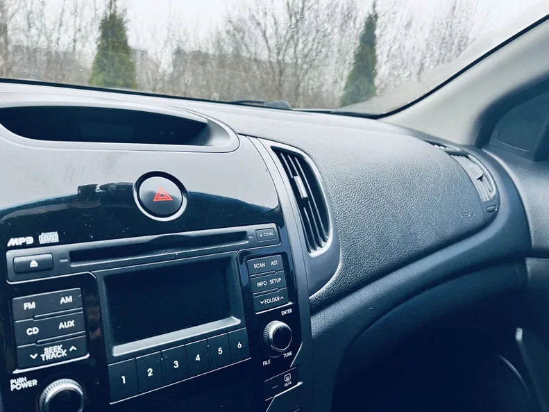 Kia Cerato 2011 - 14