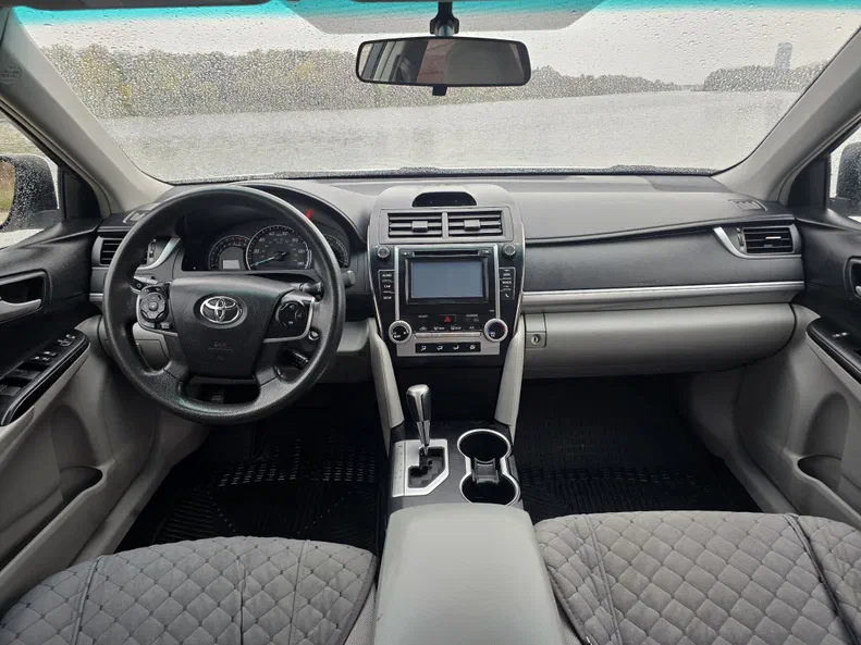 Toyota Camry 2014 - 13