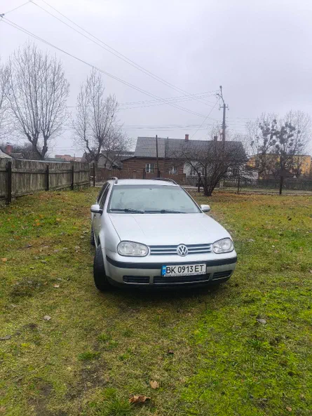 Volkswagen Golf 2000