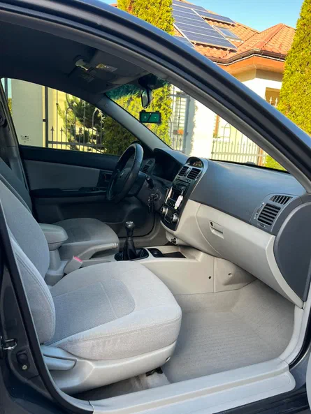 Kia Cerato 2005 - 10