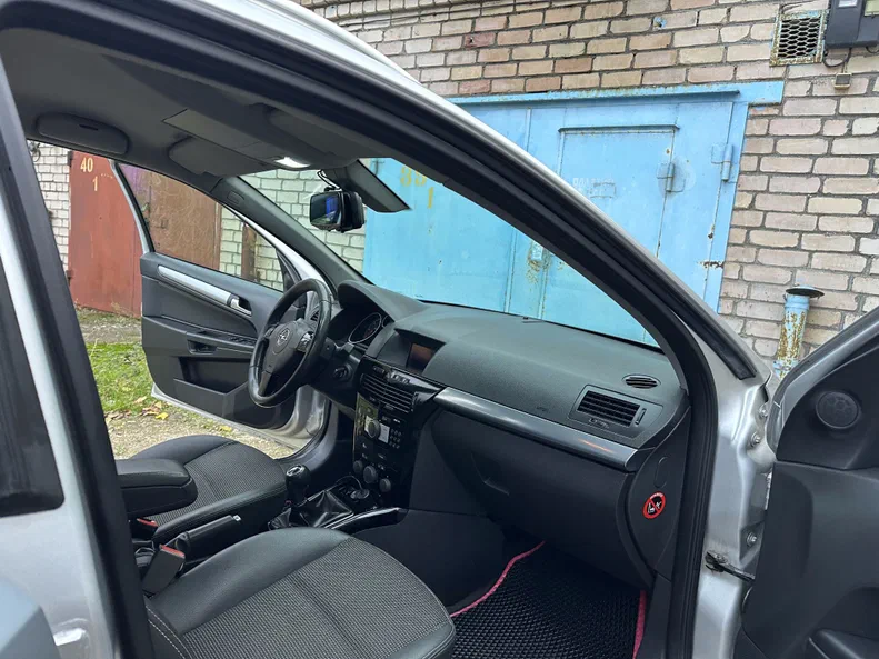 Opel Astra 2009 - 18