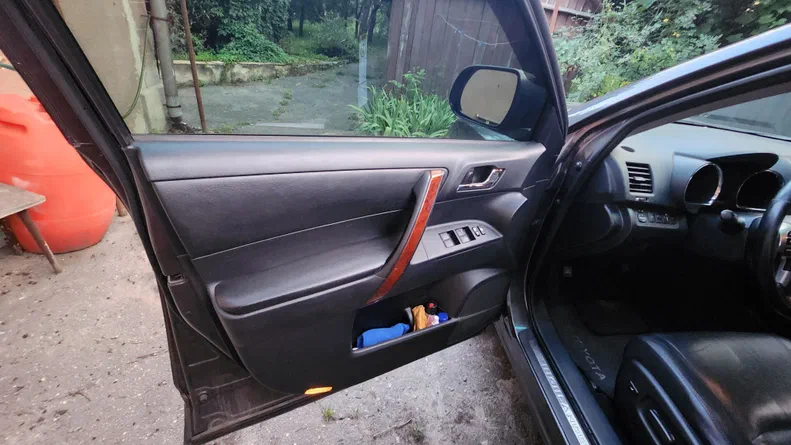 Toyota Highlander 2010 - 21