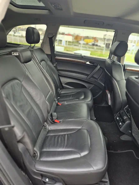 Audi Q7 2009 - 13