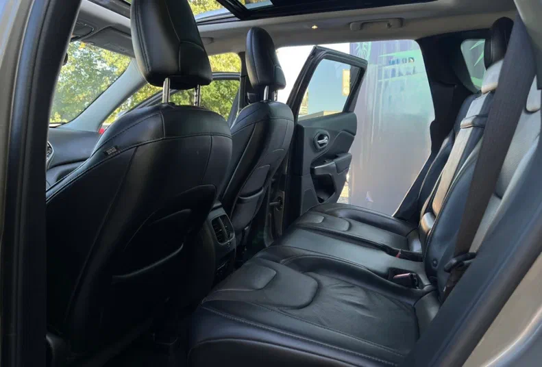 Jeep Cherokee 2018 - 9