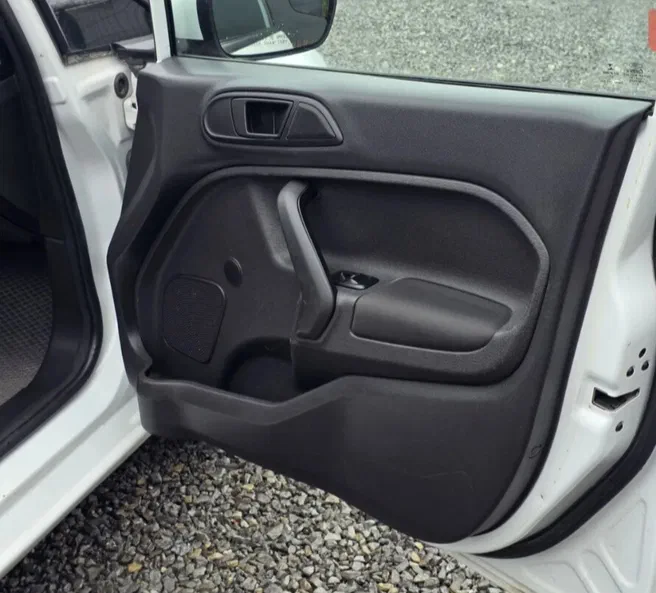 Ford Fiesta 2016 - 11