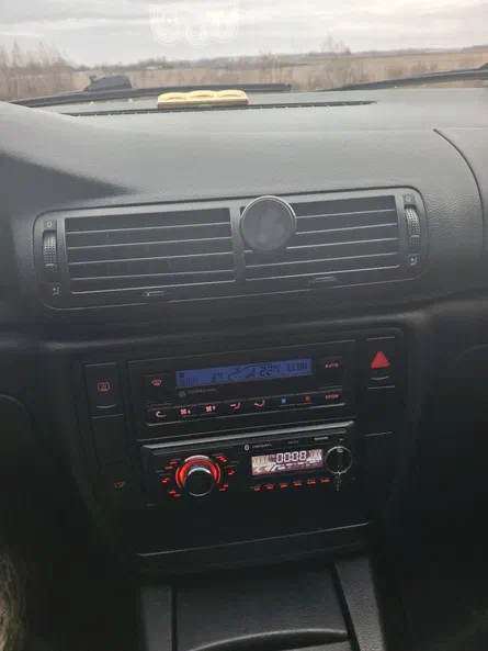 Volkswagen Passat 2003 - 13