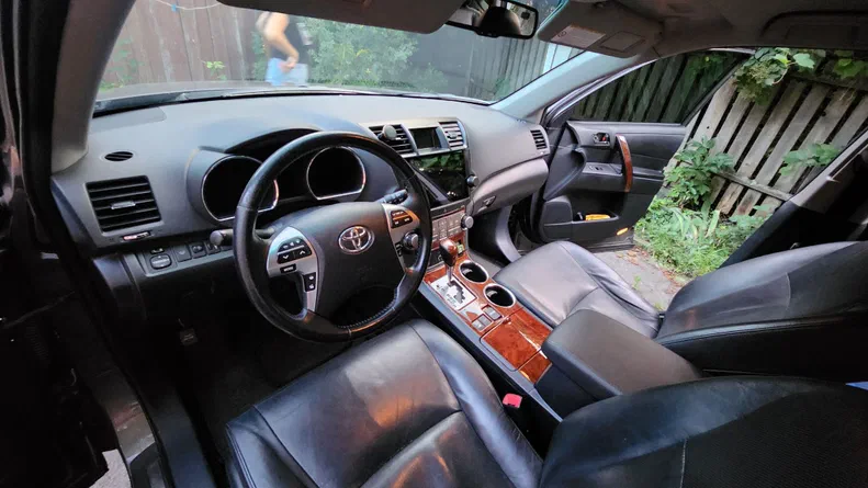 Toyota Highlander 2010 - 13
