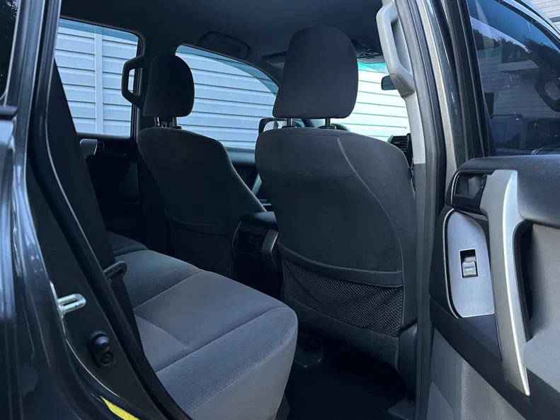 Toyota Land Cruiser Prado 2013 - 10