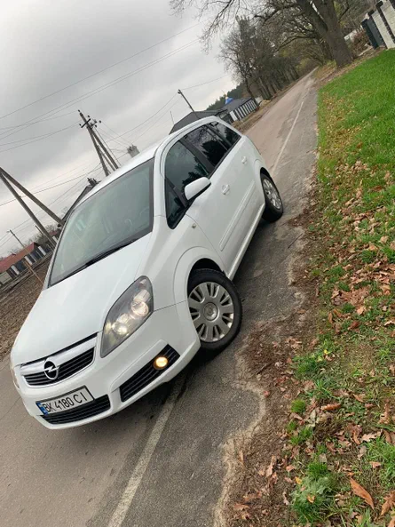 Opel Zafira 2007 - 8