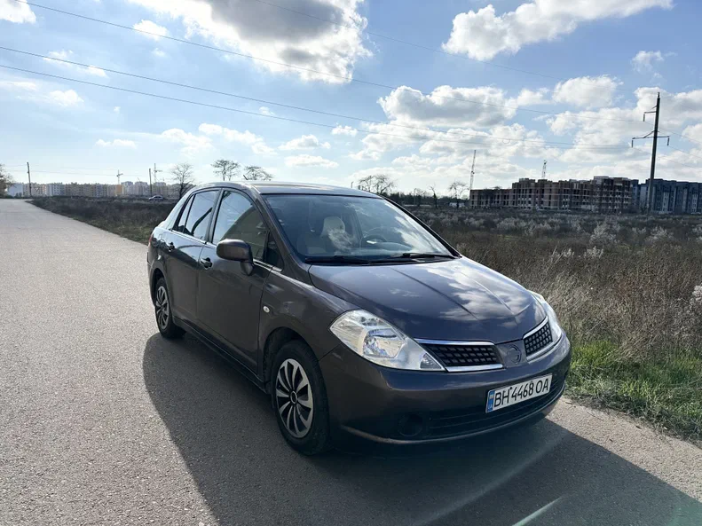 Nissan Tiida 2008 - 6