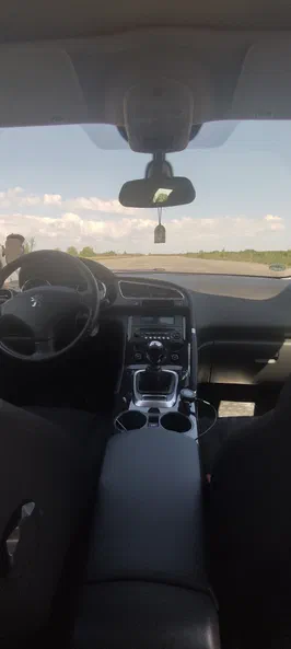 Peugeot 3008 2011 - 11