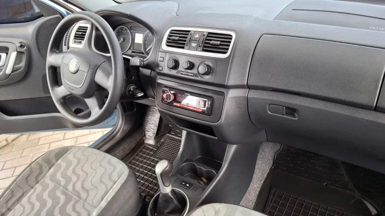 Skoda Fabia 2009 - 15