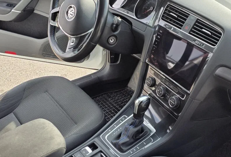 Volkswagen Golf 2020