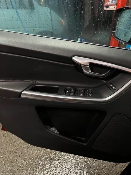 Volvo XC60 2016 - 13