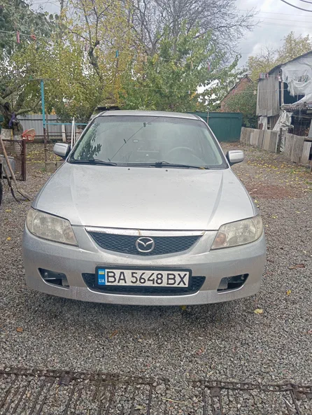 Mazda 323 1999