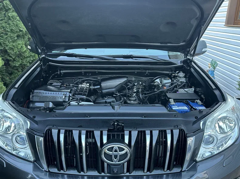 Toyota Land Cruiser Prado 2013 - 8