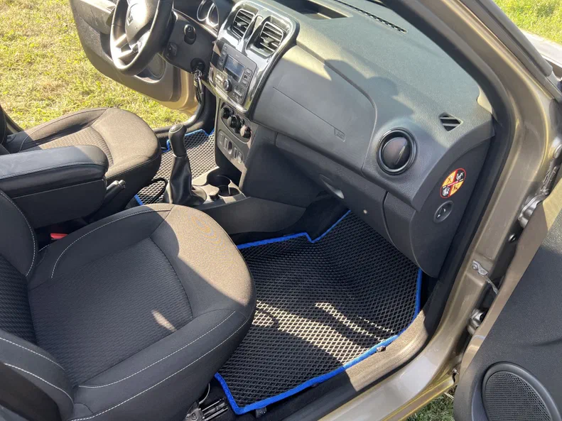 Renault Logan 2019 - 14