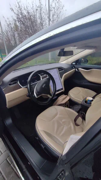 Tesla Model S 2014 - 6