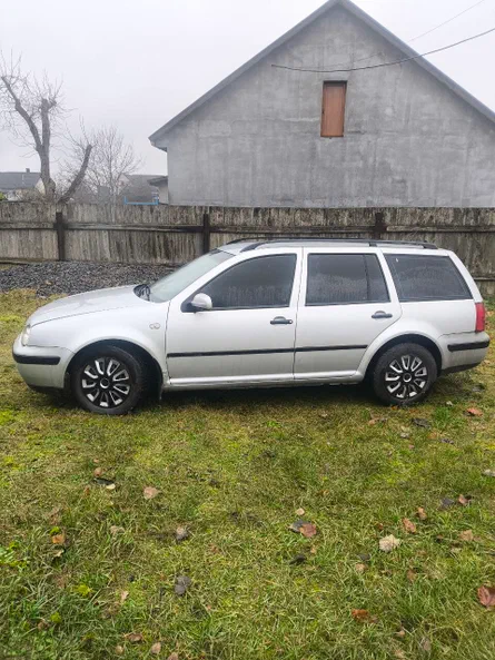Volkswagen Golf 2000