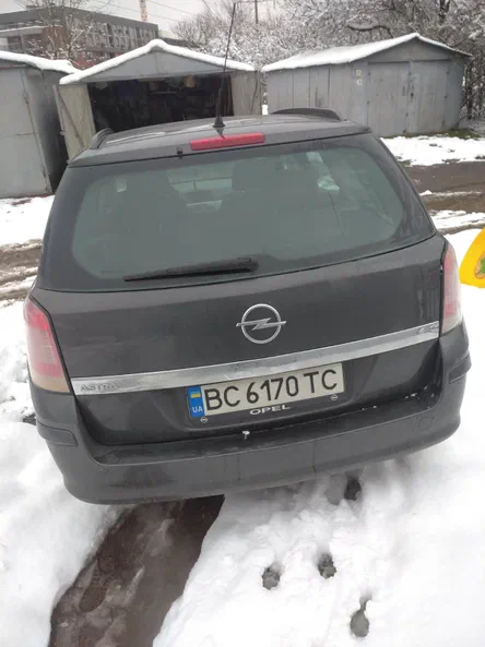 Opel Astra 2011