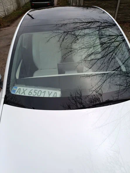 Tesla Model Y 2023 - 12