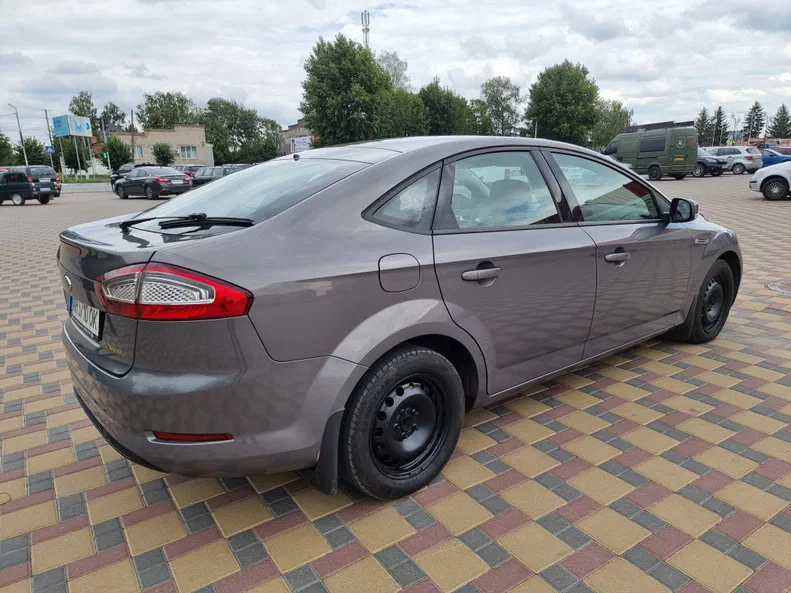 Ford Mondeo 2013 - 9