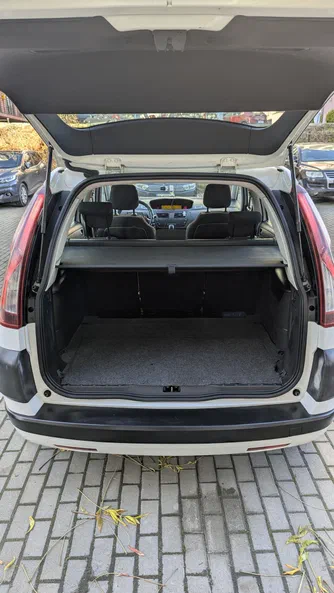 Citroen C4 Picasso 2009 - 26