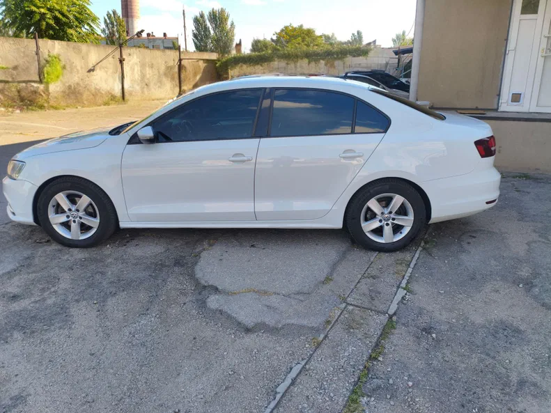 Volkswagen Jetta 2016 - 6