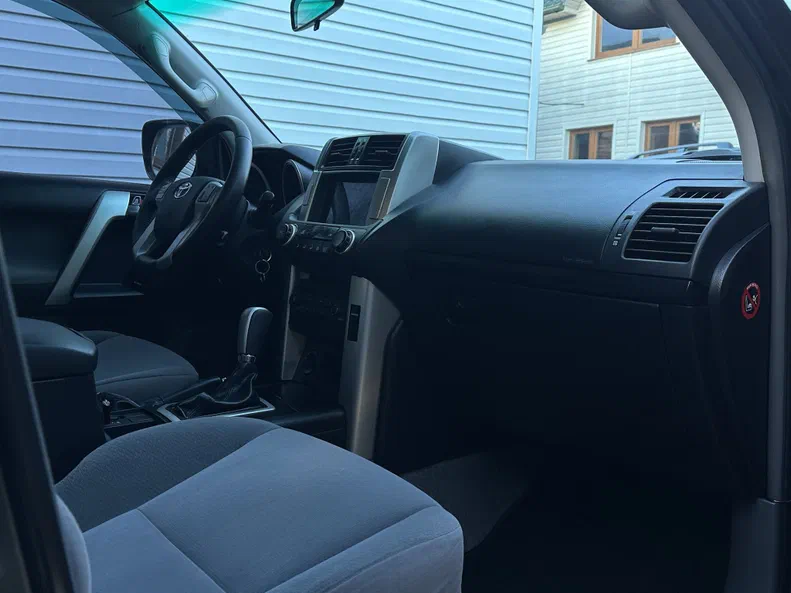 Toyota Land Cruiser Prado 2013 - 11