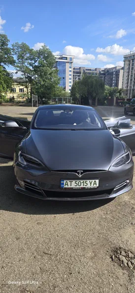 Tesla Model S 2017