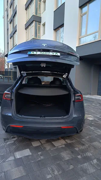 Tesla Model Y 2023 - 9