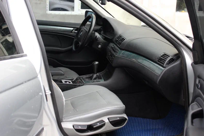 BMW 3 серія 2002 - 14