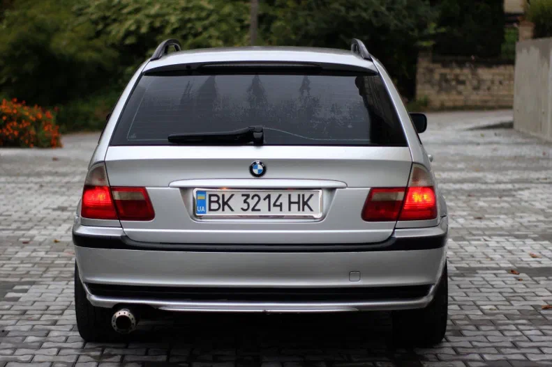 BMW 3 серія 2002 - 10