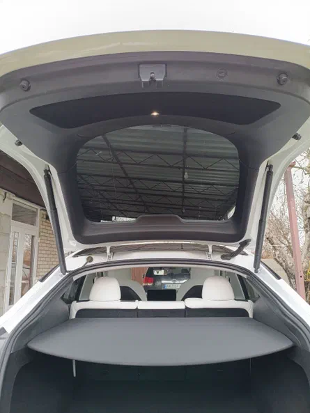 Tesla Model Y 2023 - 24