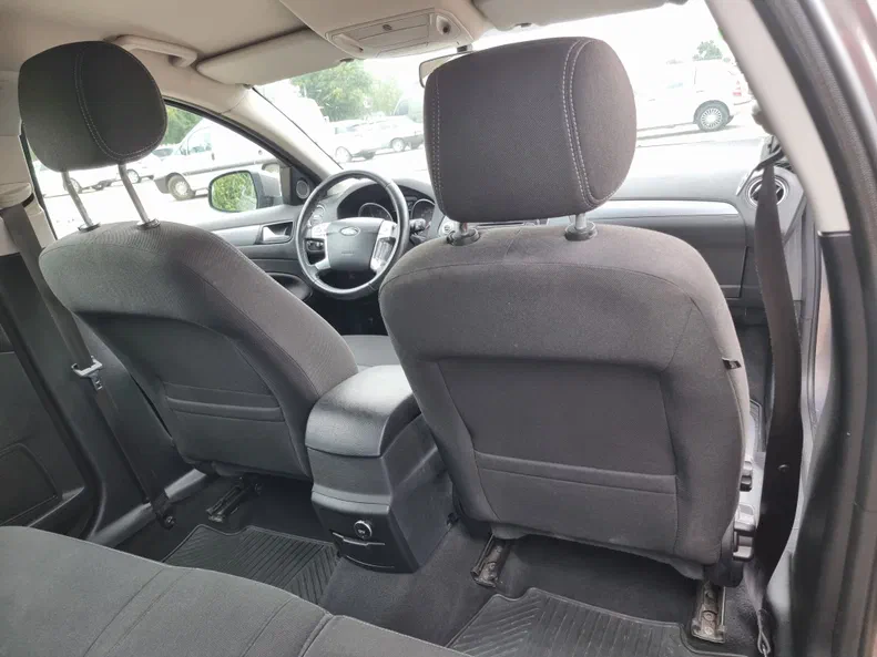 Ford Mondeo 2013 - 7