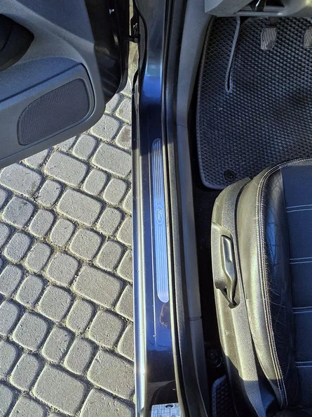 Ford Focus 2010 - 11