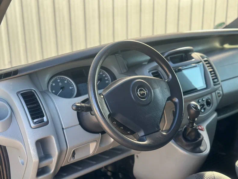 Opel Vivaro 2008 - 8