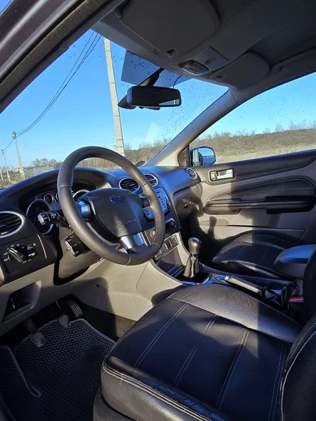Ford Focus 2010 - 8