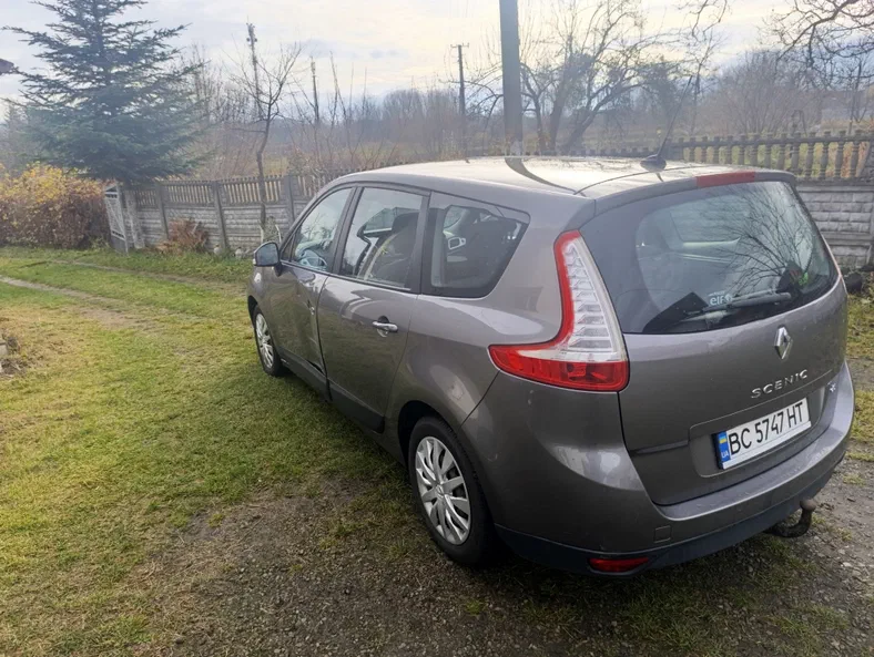 Renault Scenic 2010 - 14